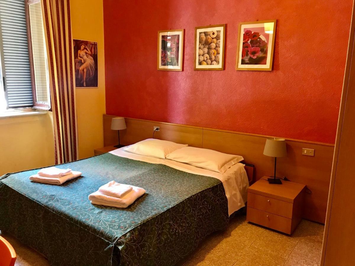 Hotel Edy Milan Luaran gambar