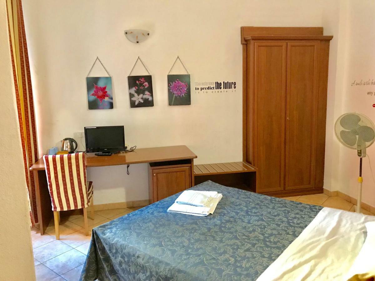 Hotel Edy Milan Luaran gambar
