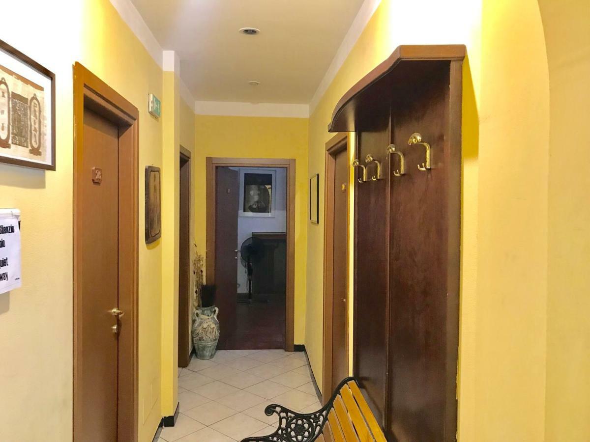 Hotel Edy Milan Luaran gambar
