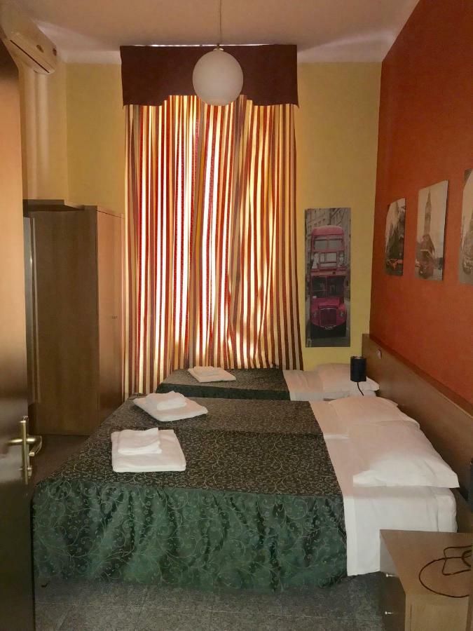 Hotel Edy Milan Luaran gambar
