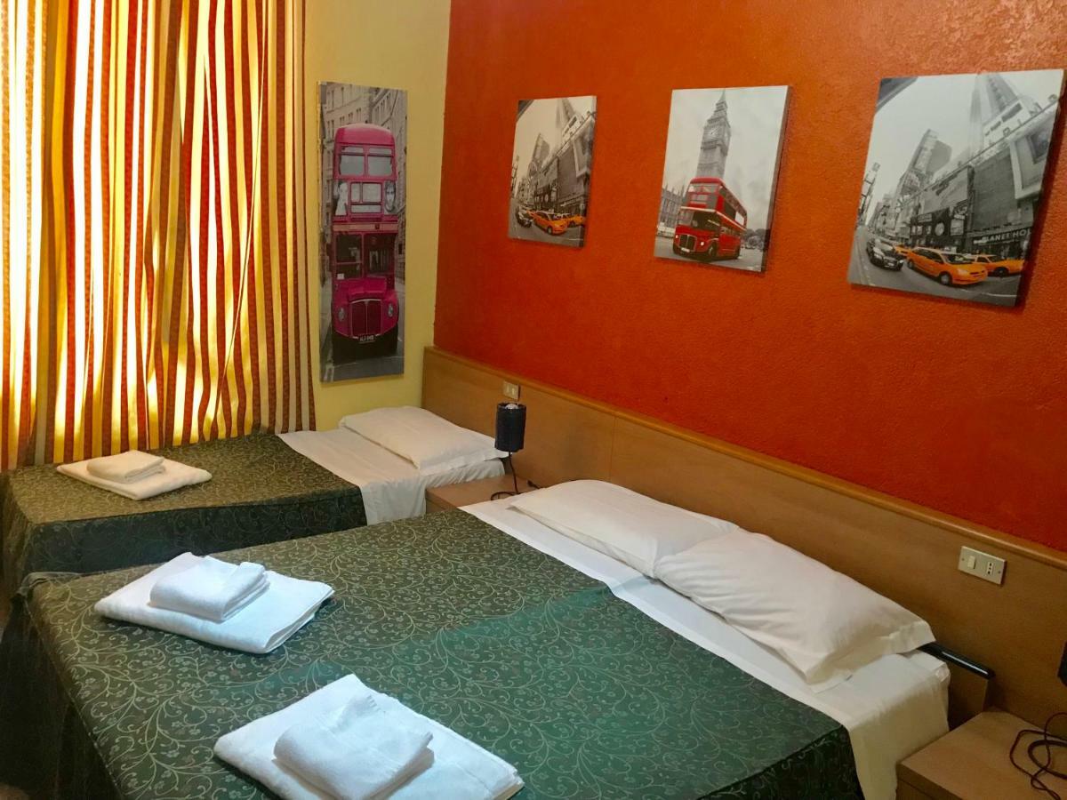 Hotel Edy Milan Luaran gambar